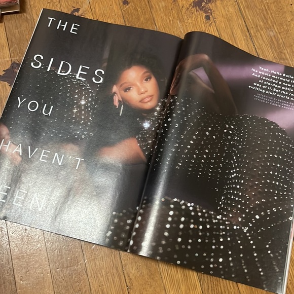 Cosmopolitan Magazine September & October 2023 Halle Bailey - Picture 11 of 15